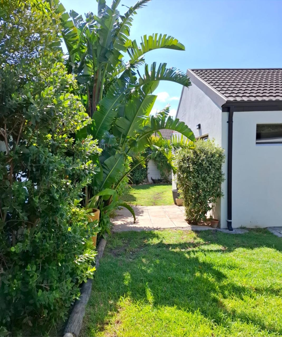 3 Bedroom Property for Sale in Lakeside Western Cape